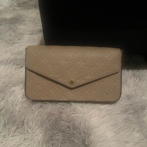 Louis Vuitton Pochette Félicie Crossbody